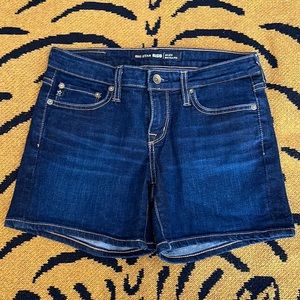 Big Star Alex Mid Rise Dark Blue Shorts. Size 26